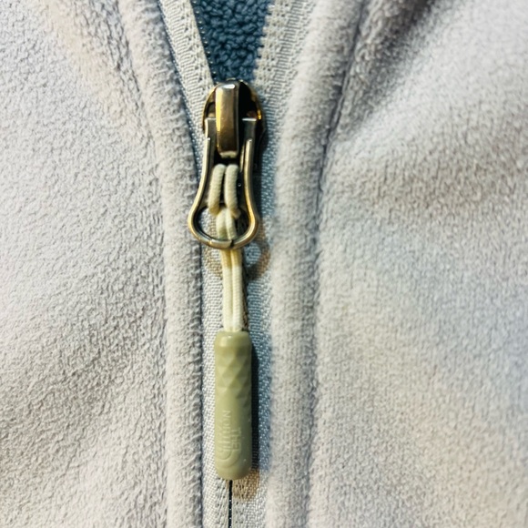 The North Face Light Gray Fleece Jacket - Picture 9 of 13